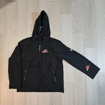 스냅온 블랙 자켓 후드 부착