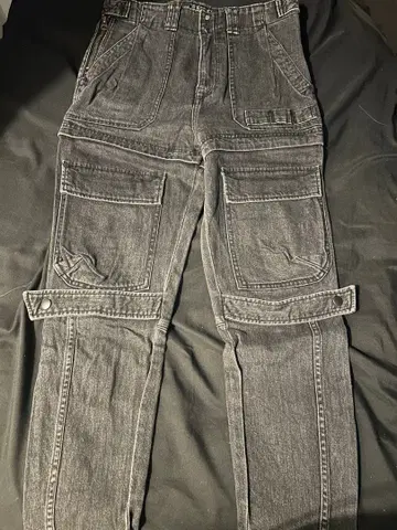 다크 그레이 카고 데님 멀티 포켓