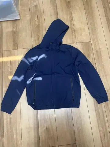 네이비 후드 부착 나일론 자켓