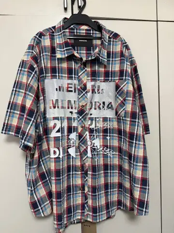 BODYSONG. 체크 무늬 오버 사이즈 셔츠