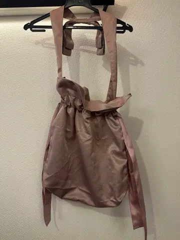 FRAY I.D 핑크 새틴 리본 토트백 [ 미사용 새상품 ]