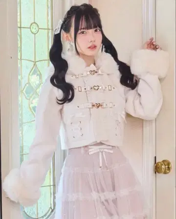 ROJITA 하트 버클 숏코트