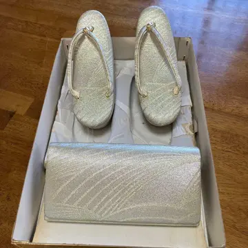 조리와 백 세트 화이트 계열