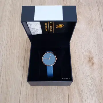 CROSS 파랑 가죽 밴딩 손목시계 박스 포함 배송비 포함