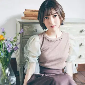 오후를 활기차게 만드는 리본 머리핀