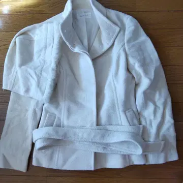 anySiS 화이트 노카라 코트 벨트 포함