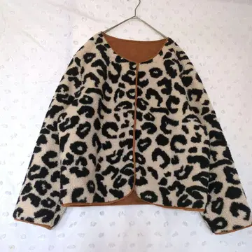 새상품급 인조 모피 보아 자켓 레오파드 숏 기장 크루넥 XL