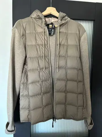 [컨디션 최상] TAION 다운+니트 후드티 M 베이지