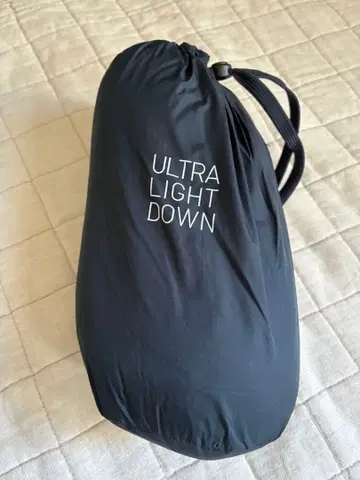 유니클로 울트라 라이트 다운