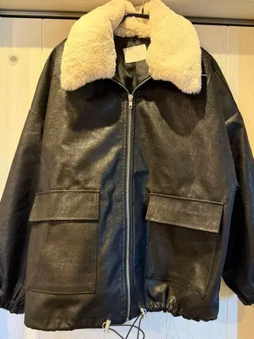 MURUA 퍼 포함 블랙 자켓