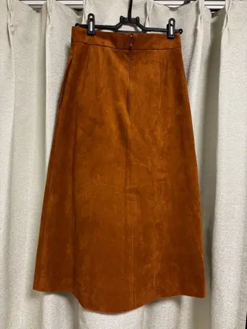 [ 미사용 새상품 ] BEAUTY&YOUTH 스웨이드 느낌 롱 스커트