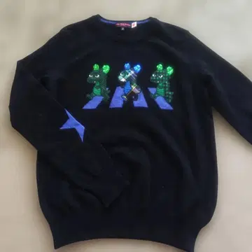 댄스 위드 드래곤 캐릭터 자수 스웨터 블랙