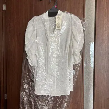 화이트 반팔 블라우스 사이즈 40