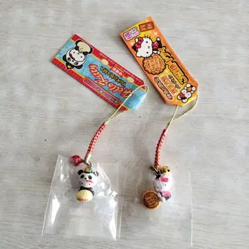 요코하마 한정판 차이나타운 버전 헬로키티 스트랩 2개 세트