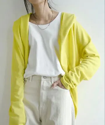 and it_ 볼레로풍 디자인 가디건 (내로우 소매 yellow)