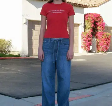 SOMEWHEREBUTTER 티셔츠