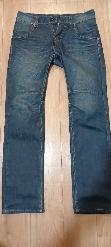 다크 블루 스트레이트 데님 팬츠