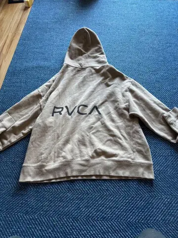 RVCA 베이지 후드 부착 후드티