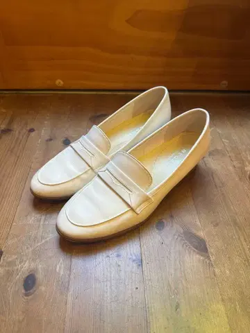 REGAL 리갈 로퍼 펌프스 아이보리 25cm 천연 가죽 새상품급