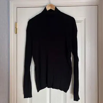 APC 터틀넥 프랑스제