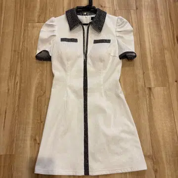 글로시 미니 드레스