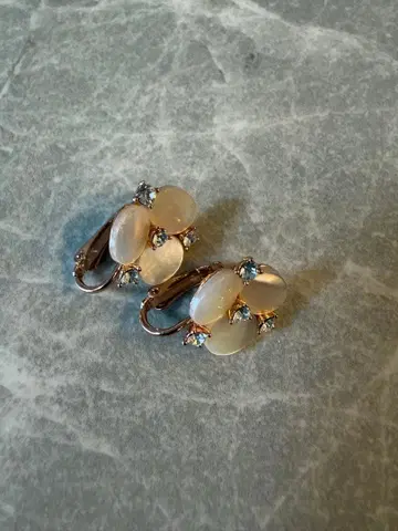 케이트 스페이드 펄과 크리스탈의 플라워 귀찌