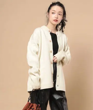 아이보리 니트 가디건