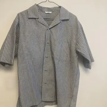 스트라이프 반팔 셔츠 오픈 카라