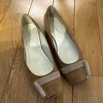 REGAL 스웨이드 바이컬러 플랫 펌프스