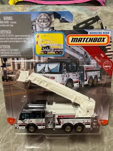MATCHBOX PIERCE VELOCITY 소방차