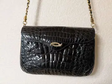 크로커다일 패턴 블랙 숄더백