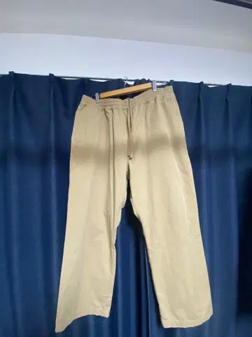 MUJILabo 불에 잘 타지 않는 소재를 사용한 이지 팬츠