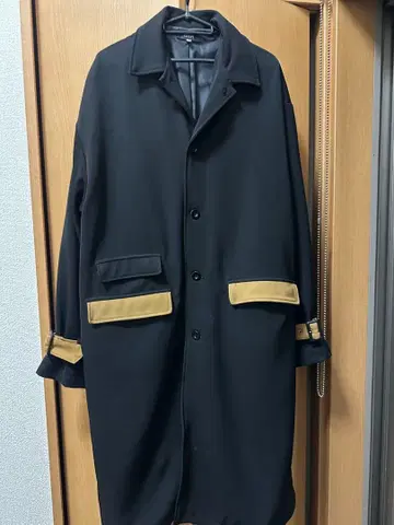 KUUUPY 요크 배색 오버 스텐칼라 코트