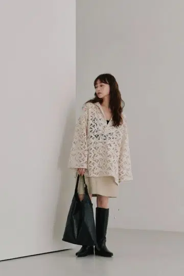 Hella flower lace hoodie [ 2025AW 신상 ]