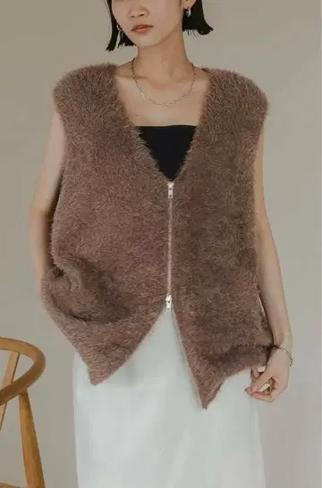 로리즈팜 샤기 지퍼 베스트 새상품