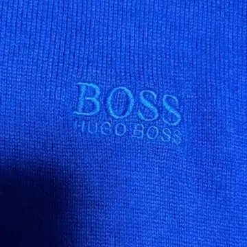 휴고보스 니트 로얄 블루 새상품급 정가 19800엔