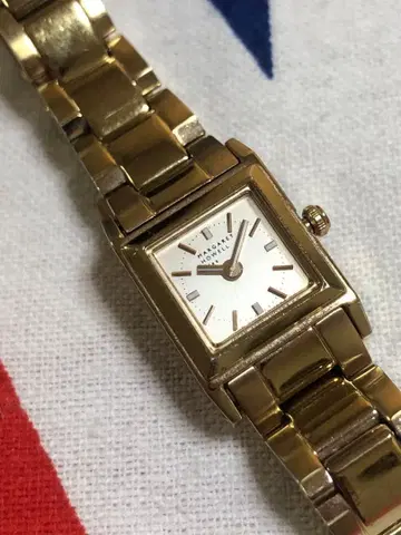 MARGARETHOWELL 여성용 시계 배터리 교환 완료