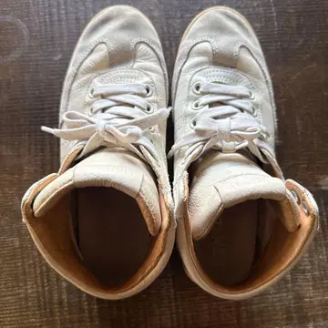 Camper 화이트 하이컷 스니커즈