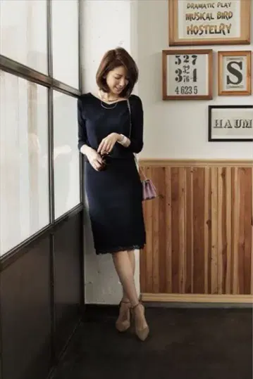 네이비 등 체인 디자인 원피스 사이즈 2