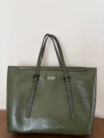 발코스 샤이닝 가죽 토트백