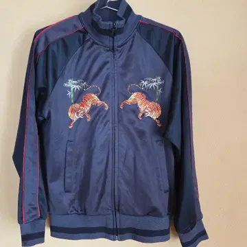 호랑이 자수 네이비 새틴 저지