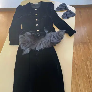 도쿄 시엔느 셋업 도쿄 블라우스