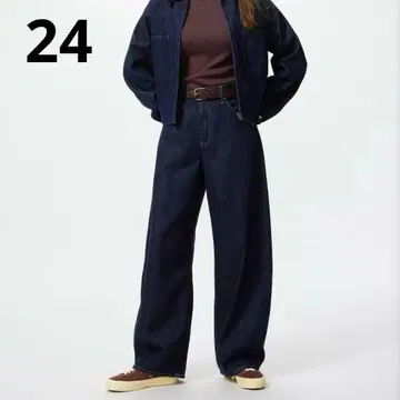 [ 24 ] UNIQLO 유니클로 네이비 데님 배기 커브 청바지