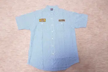 스트라이프 패턴 셔츠