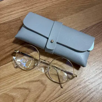 골드 메탈 프레임 라운드 안경과 케이스