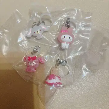 산리오 윳토메지루시 액세서리 4개 세트