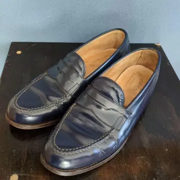 BEAMS 네이비 가죽 로퍼