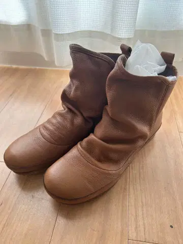 SAYA 브라운 가죽 부츠 23.5