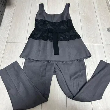 그레이 레이스 포함 팬츠 셋업