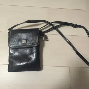 22 합성 피혁 숄더백 블랙